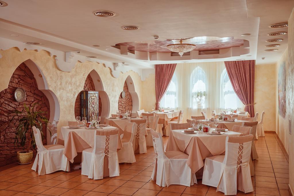 Premier Hotel Shafran 수미 외부 사진